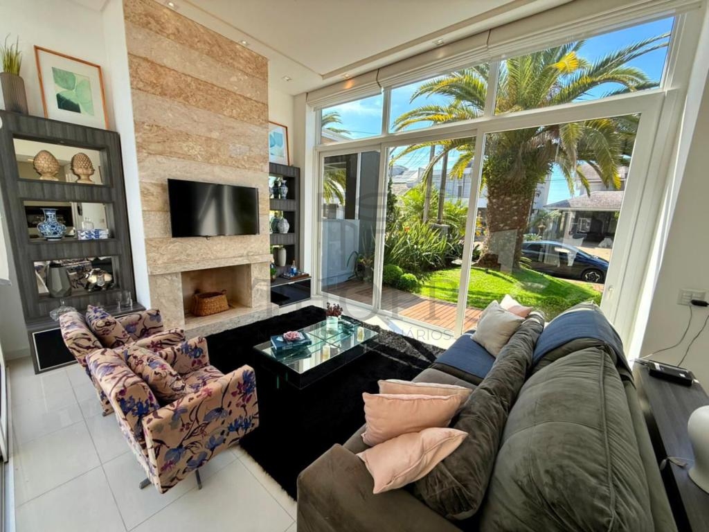 CASA EM CONDOMÍNIO 3 DORMITÓRIOS