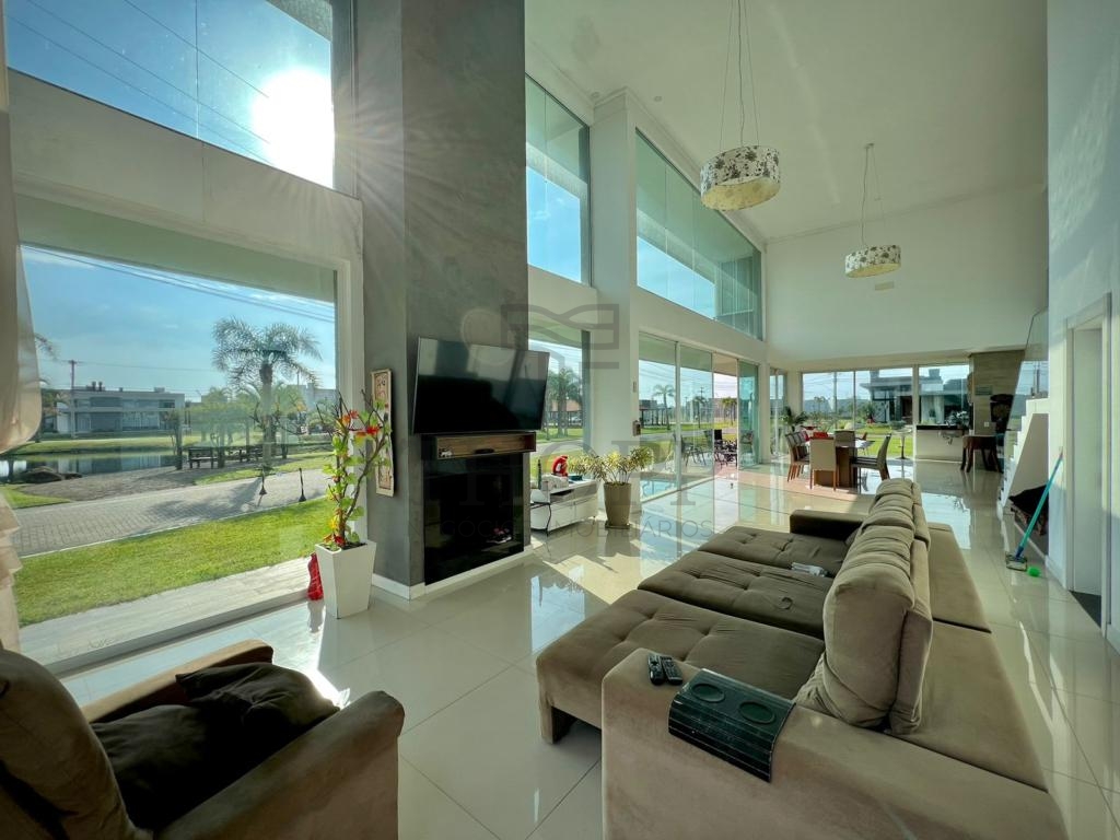 CASA EM CONDOMÍNIO 5 DORMITÓRIOS