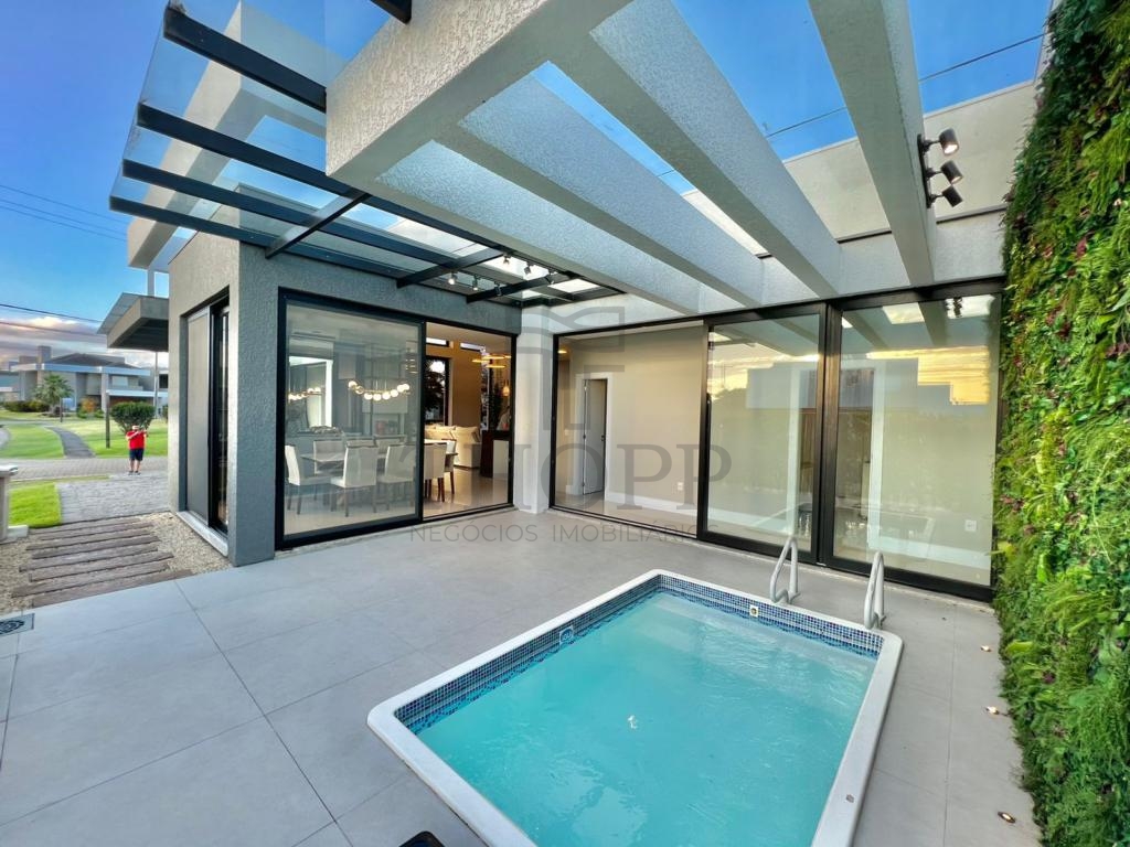 CASA EM CONDOMÍNIO 3 DORMITÓRIOS